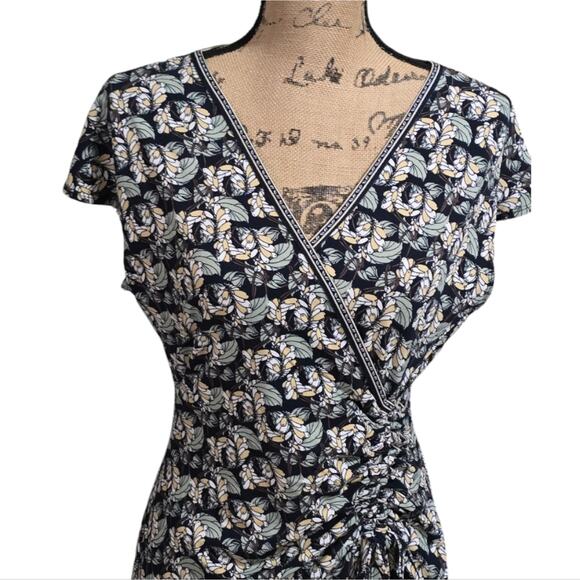 Max Studio Floral Flutter Sleeve Ruched Side Waist Faux Wrap Dress Size Med New! - Picture 6 of 11